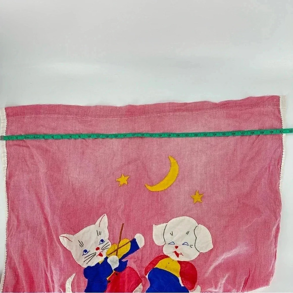 Vintage 40’s handmade appliqué gingham curtain for nursery with kitten and puppy - Picture 10 of 11